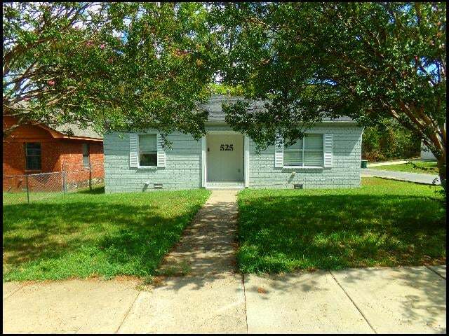 Primary Photo - 525 S Oak St