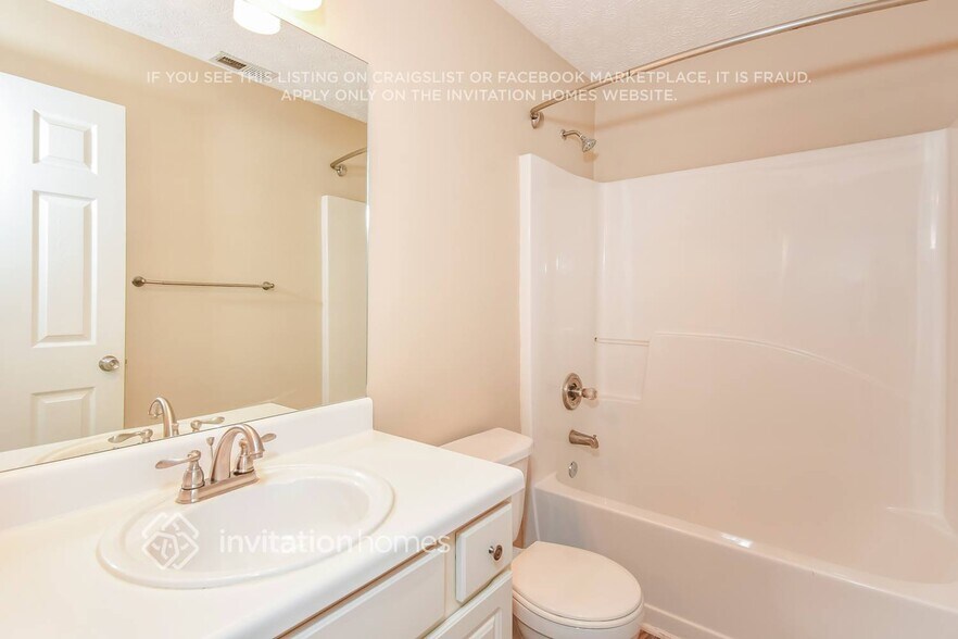 Building Photo - 1607 Eagle Dr