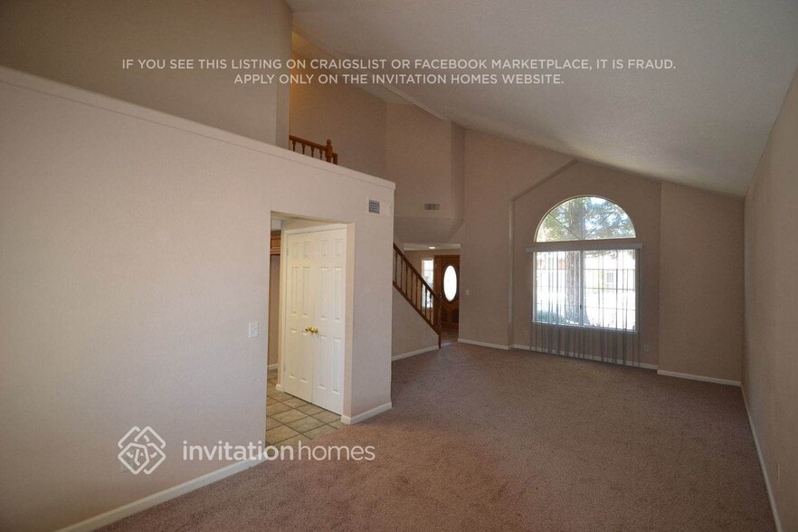 Building Photo - 238 Wren Dr