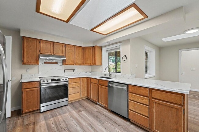 Building Photo - 9123 Wendy Dr SE