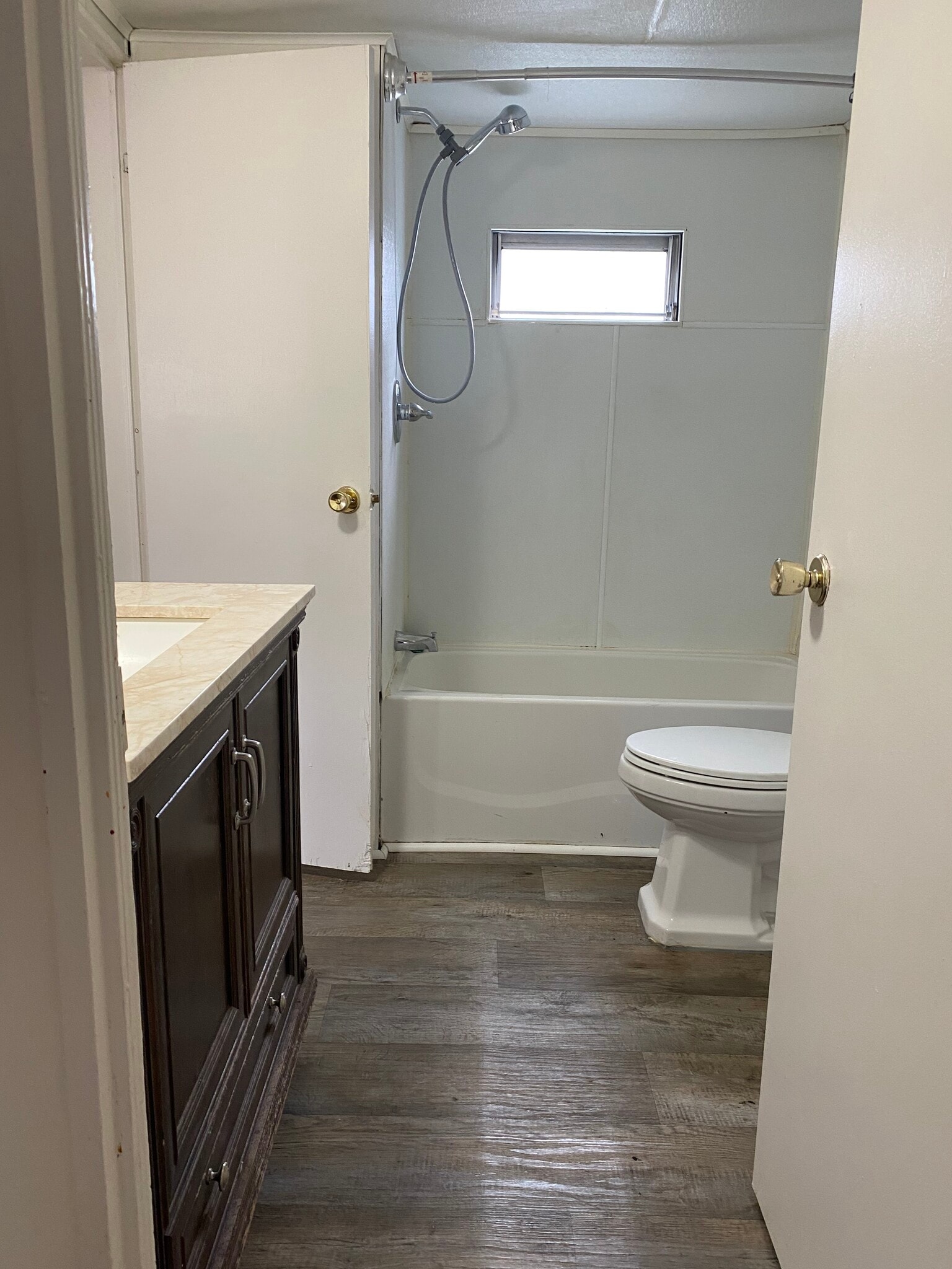 Building Photo - 117 Lucy Ln