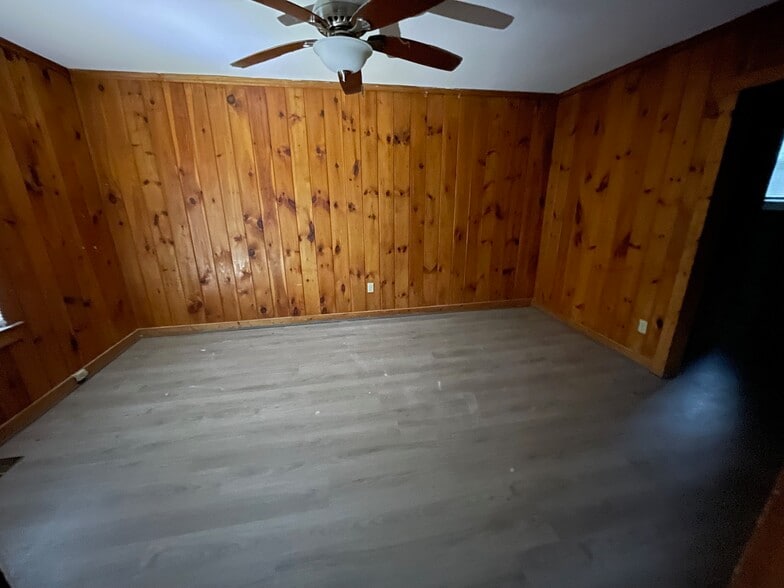 Building Photo - 5002 Park Ave