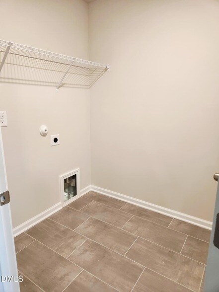 Building Photo - 250 Brook Farm Ln
