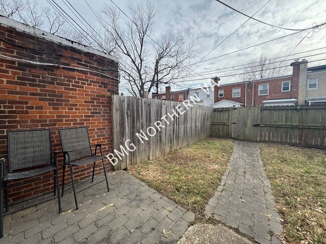 Building Photo - 3351 Clay Pl NE