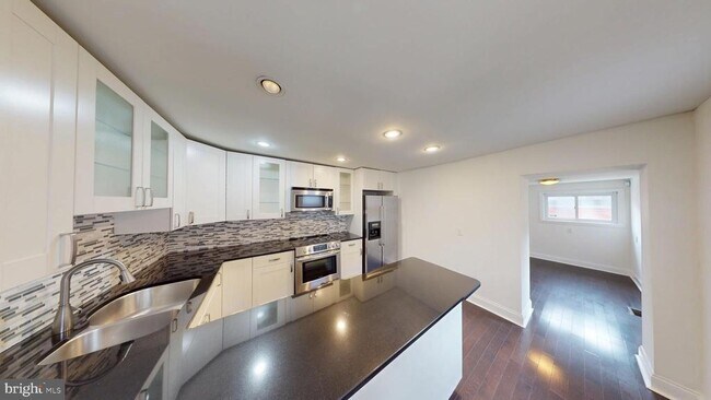 Primary Photo - 1326 E Susquehanna Ave