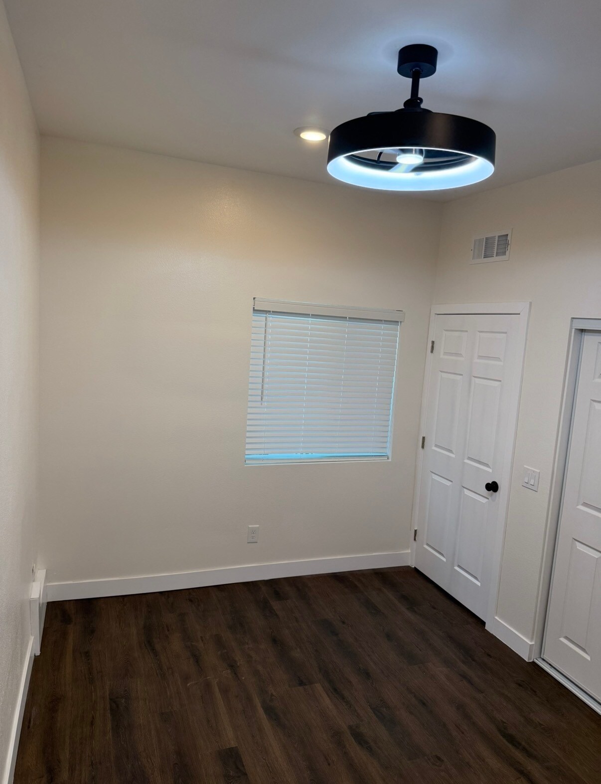 Building Photo - 10279 Priscilla St