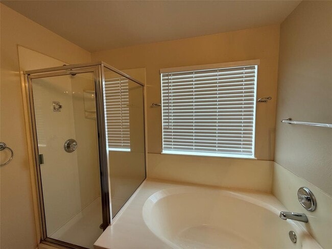 Building Photo - 125 Ashwood S