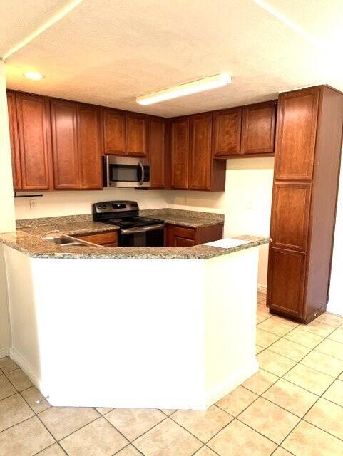 Building Photo - 78650 Ave 42