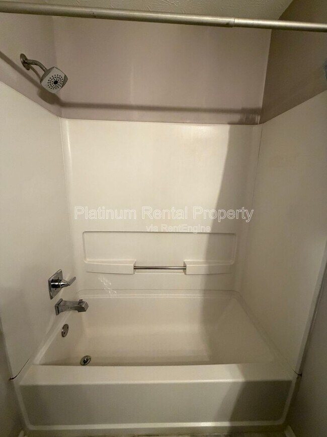 Building Photo - 2675 Wildflower Ln SW