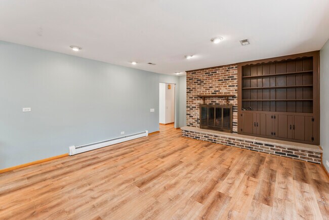 Building Photo - 2226 Shannondale Dr