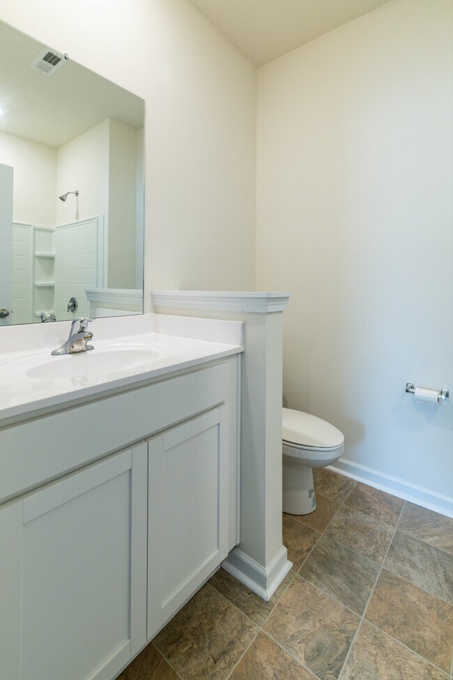 Building Photo - 4714 Willow Bluff Cir