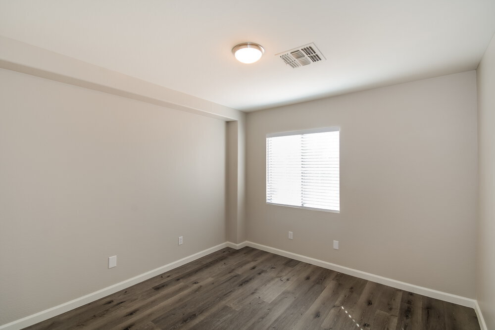 Building Photo - 12422 W Sharon Dr