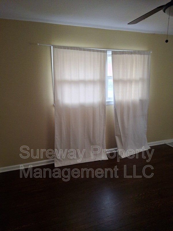 Building Photo - 953 Terrace Blvd