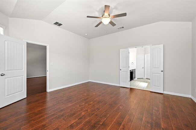Building Photo - 351 Wincliff Dr