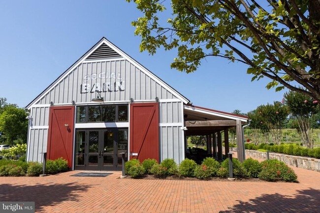 Building Photo - 18086 Red Cedar Rd