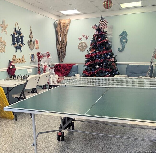 Building Photo - 438 Nettles Blvd