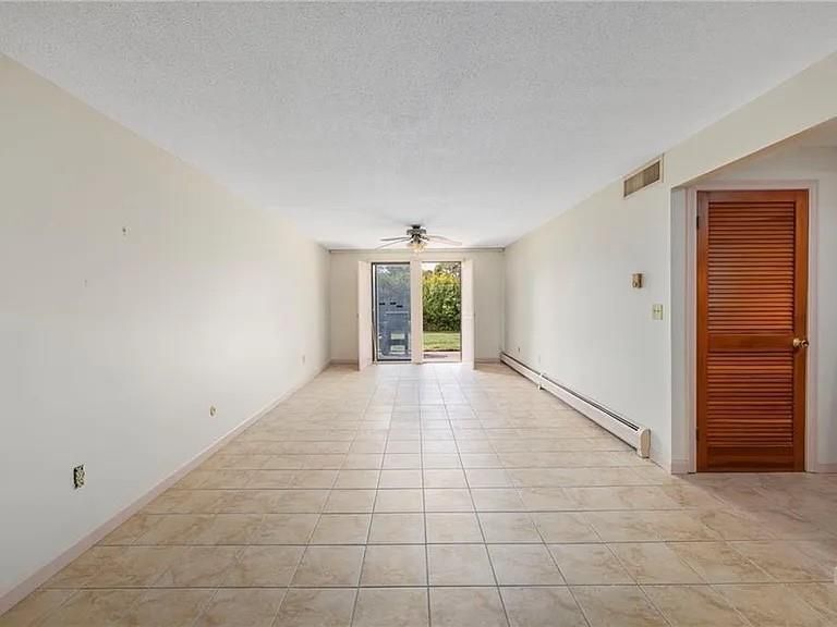 Building Photo - 510 Child St