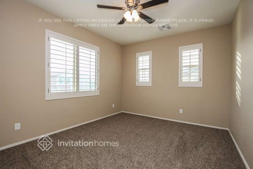 Building Photo - 9238 W Meadow Dr