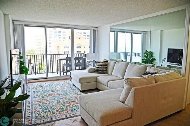 Building Photo - 525 N Ocean Blvd