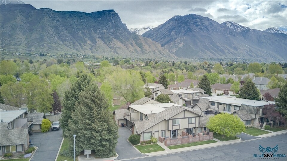 Building Photo - 3440 Brookside Dr.