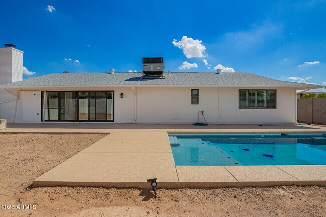 Building Photo - 12646 W Limewood Dr