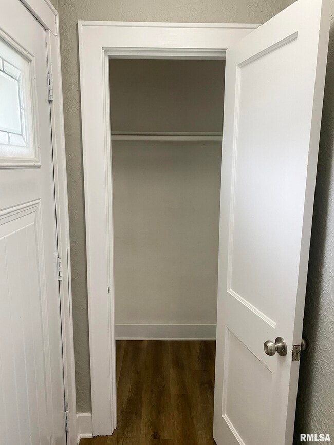 Building Photo - 303 Central St