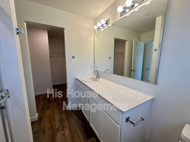 Building Photo - 3924 Pinnacles Ct