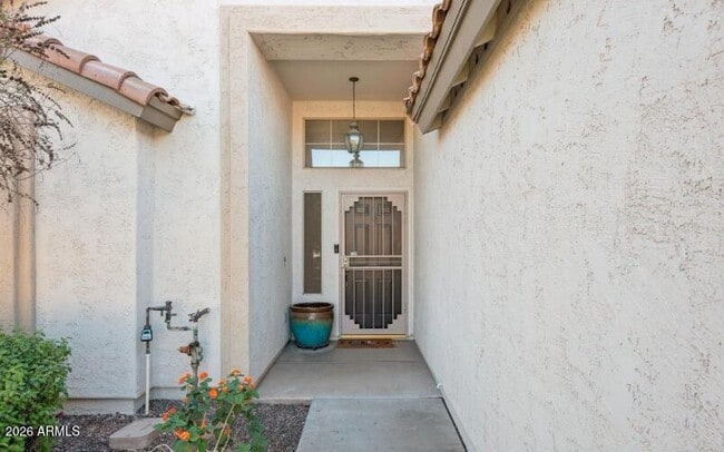 Building Photo - 309 E Mesquite St