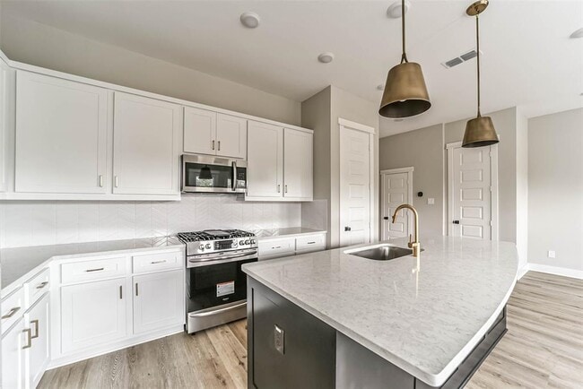 Building Photo - 1218 Sloane Manor Trace