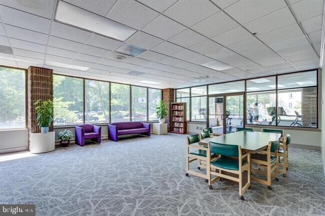 Building Photo - 6301 Stevenson Ave