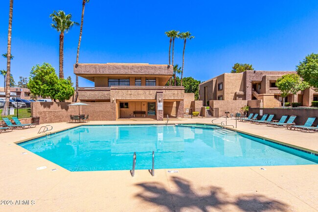 Building Photo - 3601 W Tierra Buena Ln