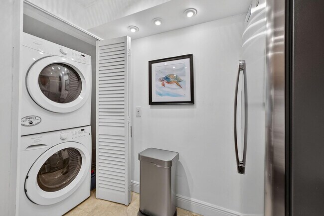 Building Photo - 3610 S Ocean Blvd