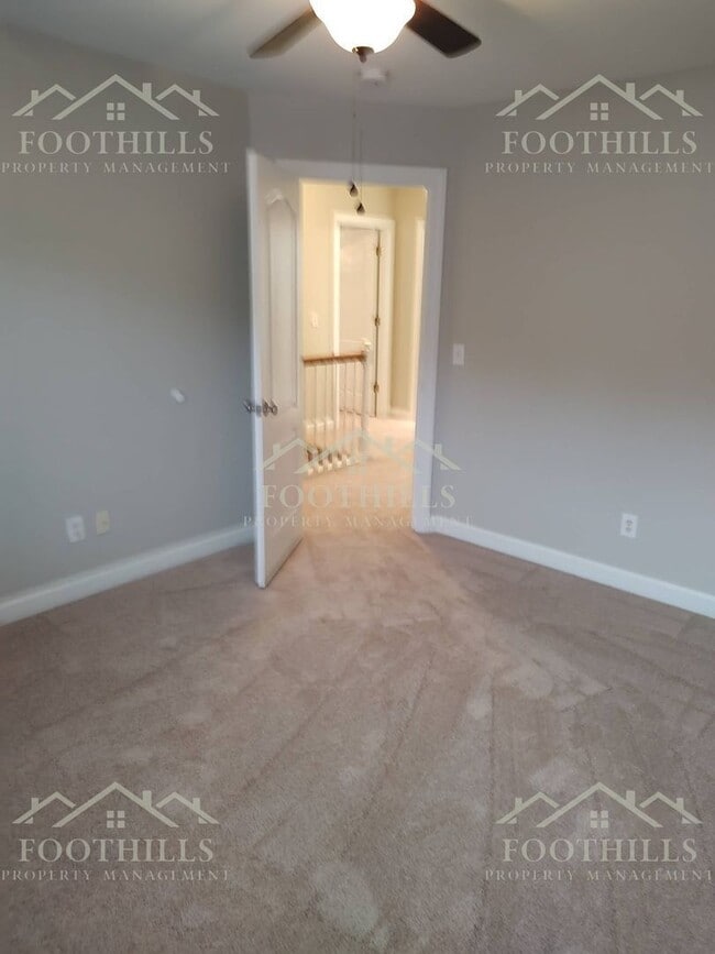 Building Photo - 901 Autumn Oaks