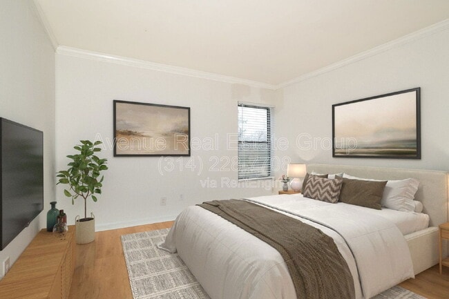 Building Photo - 590 Sarah Ln