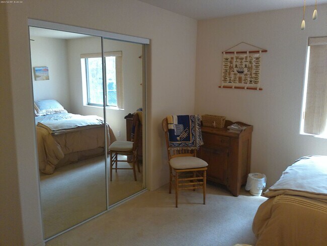 Building Photo - 1740 Quartz Ln