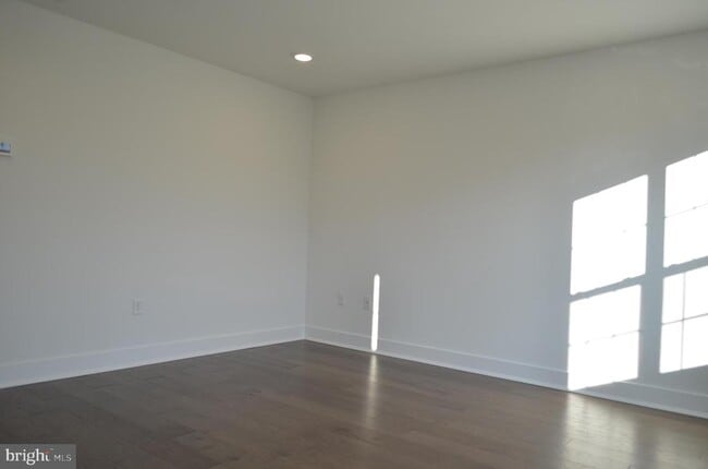 Building Photo - 113 FRED CLARK Dr