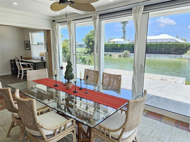 Building Photo - 2353 Bal Harbour Dr