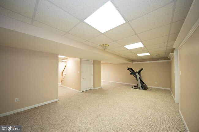 Building Photo - 740 Hickory Limb Cir