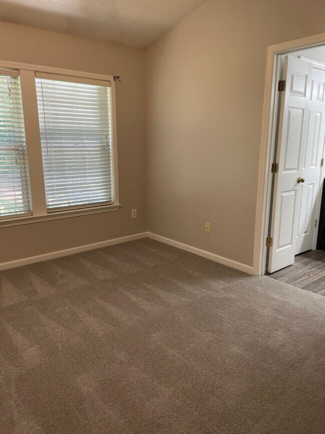 Master bedroom - 1815 Kilmington Ct