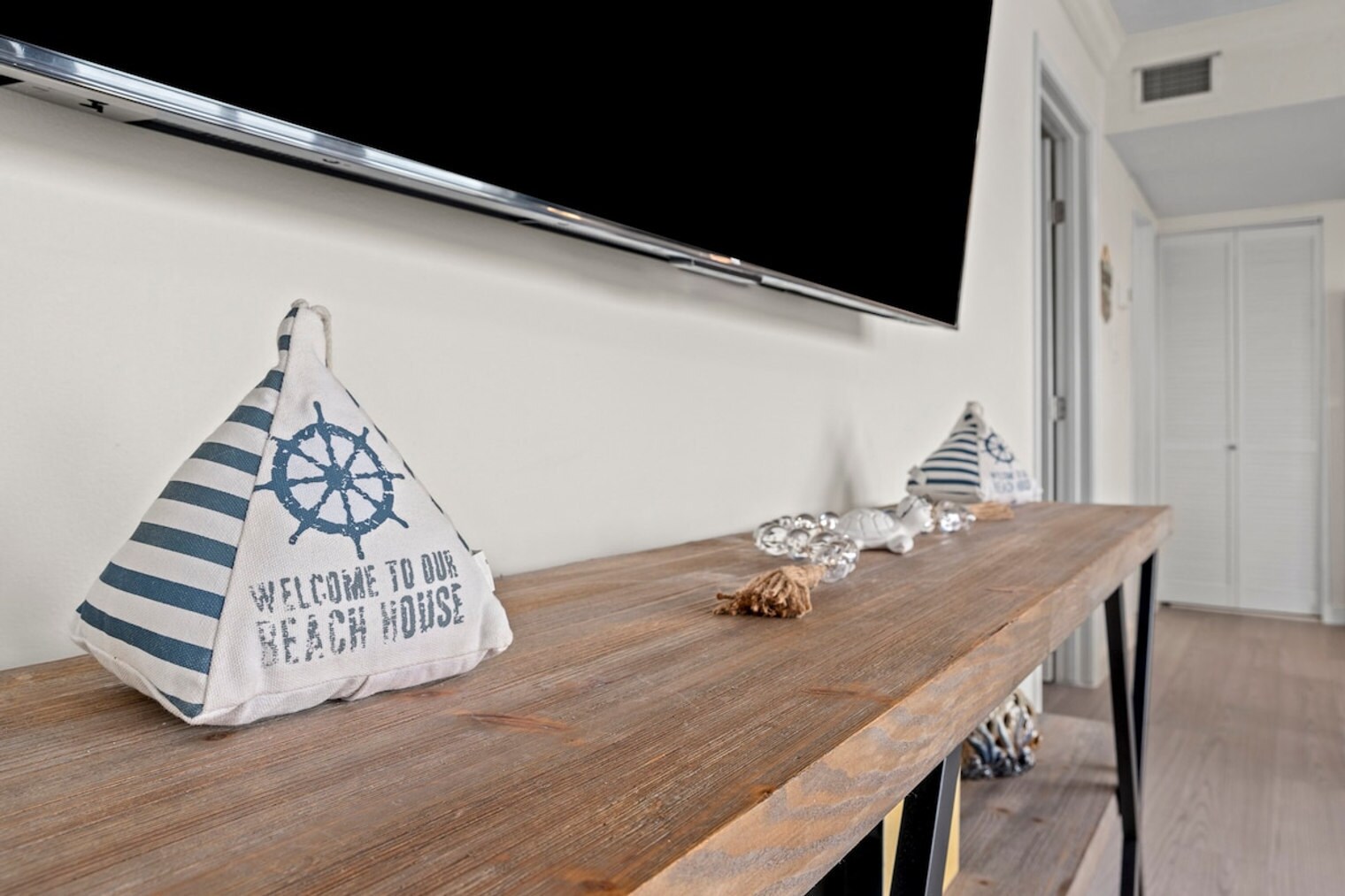 Building Photo - 4000 Gulf Terrace Dr