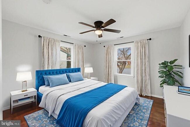 Building Photo - 5402 12th St S