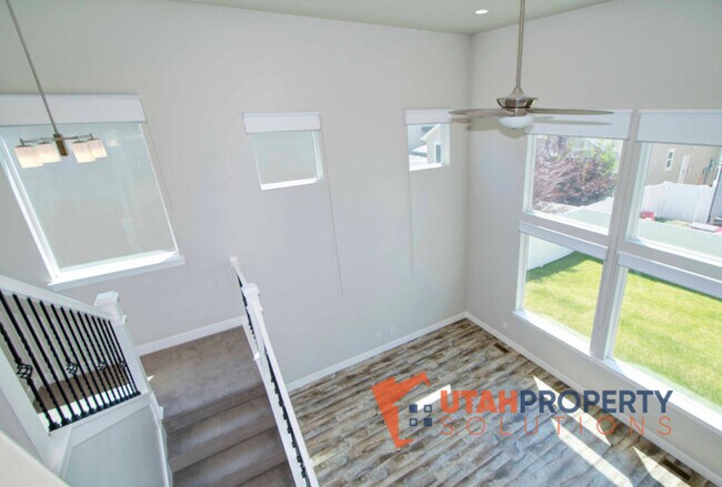 Building Photo - 4963 W Sarasota Ln