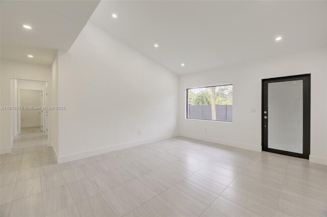 Building Photo - 5895 SW 50th Terrace