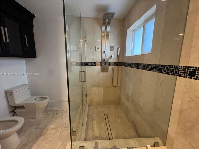 Building Photo - Southwest 143rd Place, Miami, FL 33175 - 4...