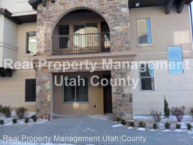 Building Photo - 3 br, 2.5 bath House - 5516 West Florence ...