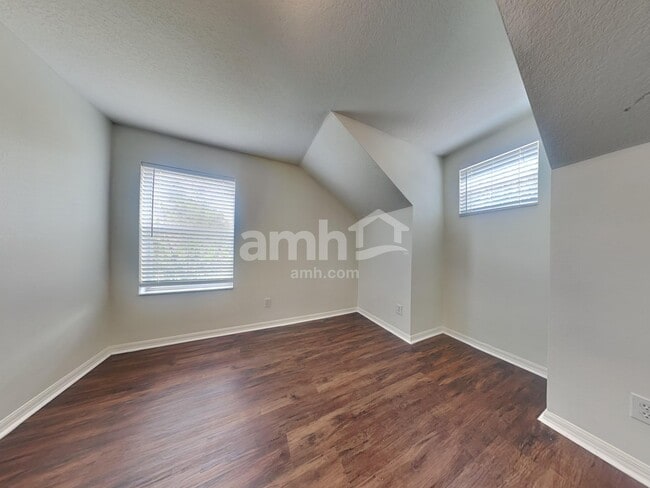 Building Photo - 4322 Brooke Dr