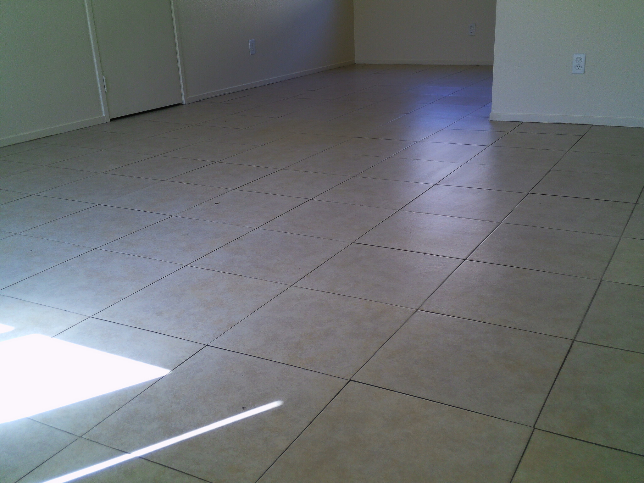 Living Room - 404 W Barton Ave
