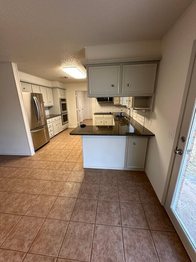 Building Photo - 1633 124th St