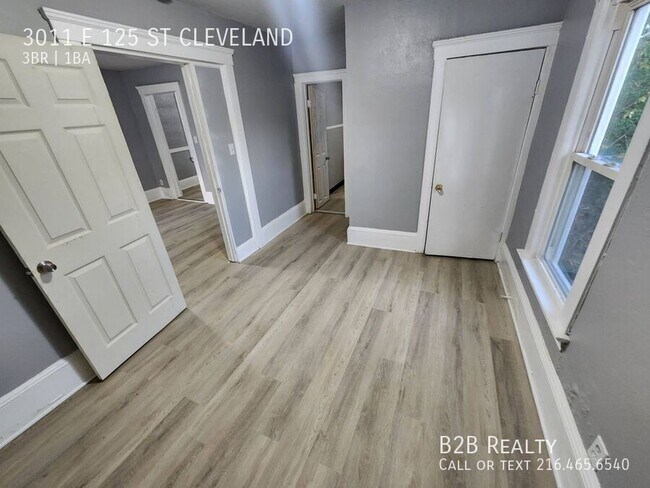 Building Photo - 3011 E 125th St