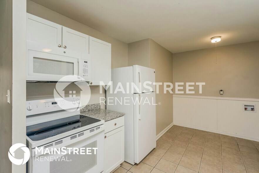 Building Photo - 3113 Maywood Pl